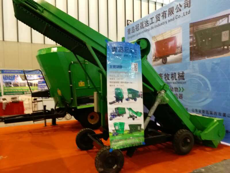 內(nèi)蒙古某公司購買青貯取料機 內(nèi)蒙古某公司購買青貯取料機